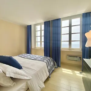 https://casaviva-beachfront-trilo-with-parking-in-camogli.hotelitalianriviera.com